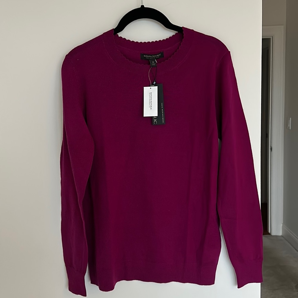 Banana Republic Scalloped Neck Merino Wool Sweater - Size M